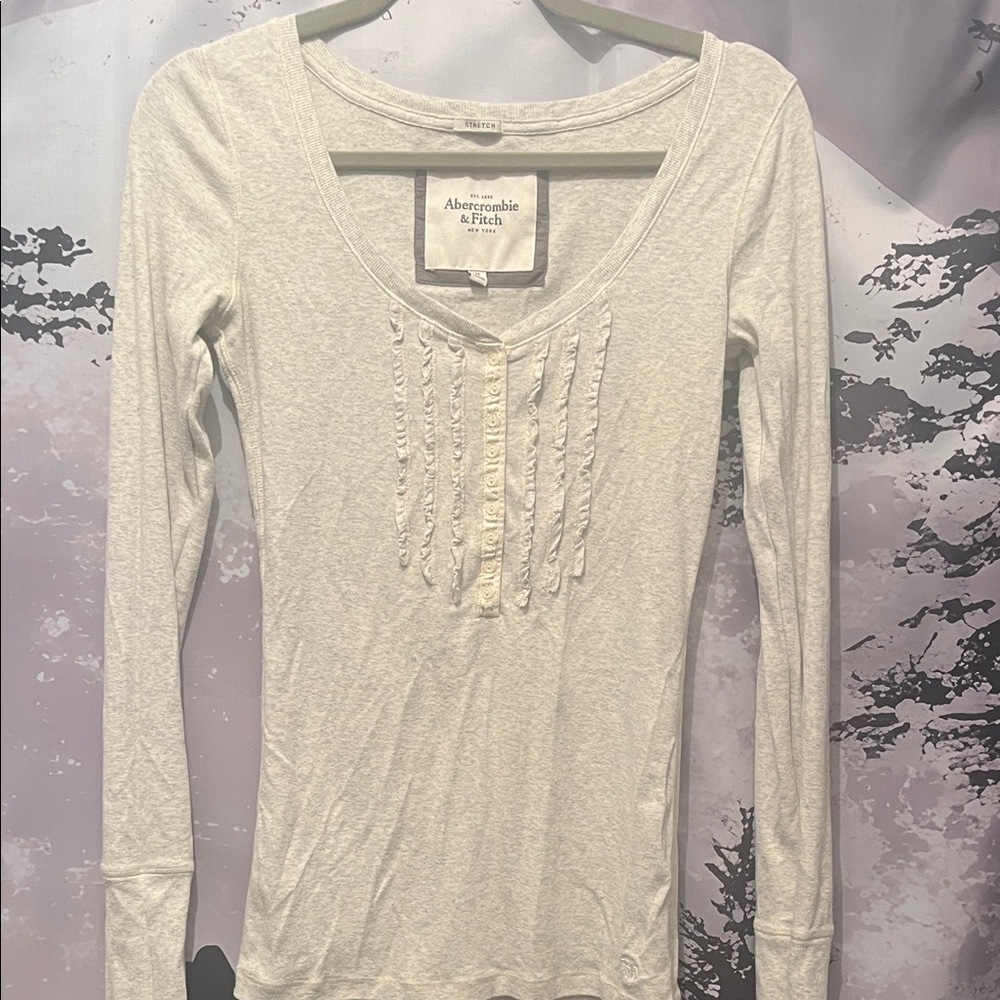 Abercrombie & Fitch Women's Off-White Long Sleeve Tee
